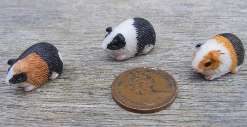 Dolls house single resin - dolls,